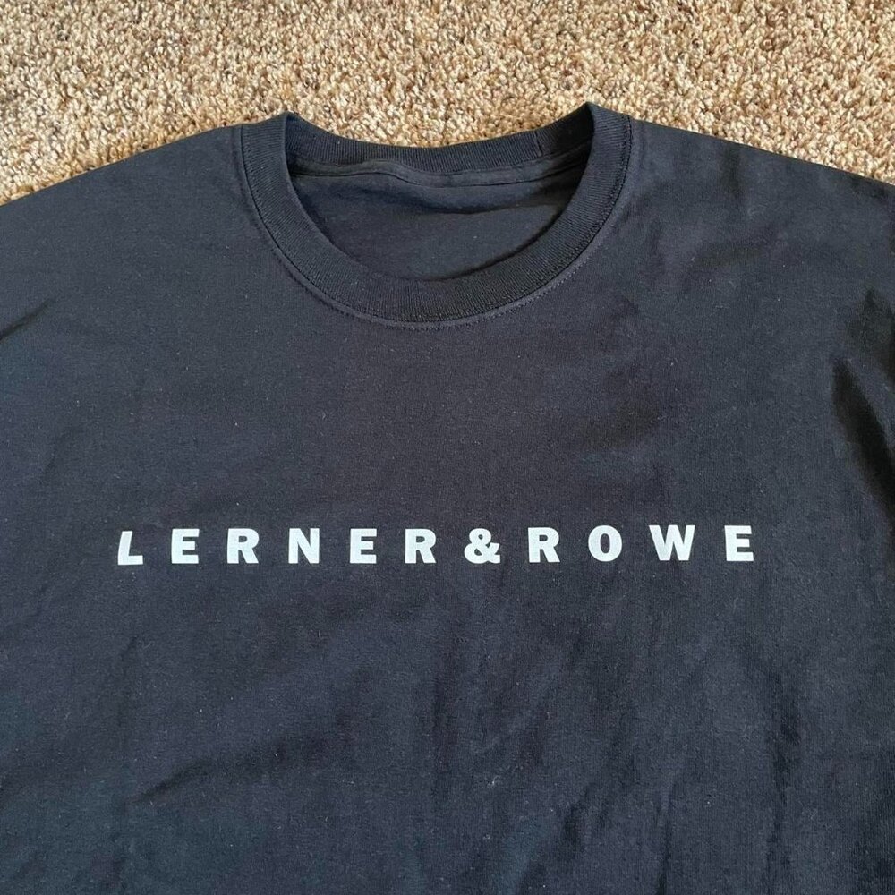 Lerner & Rowe T-Shirt Black Large Y2K 2000s Funny Humor Tee
